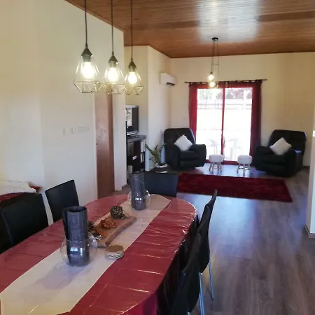 Livingwaters - House 'eleni' Holiday home Limassol